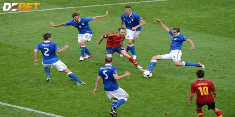 Tiền Vệ Trung Tâm Là Gì? Những Điều Không Thể Bỏ Qua