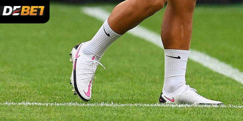 Tiêu chí đánh giá cầu thủ tiền vệ hay nhất thế giới